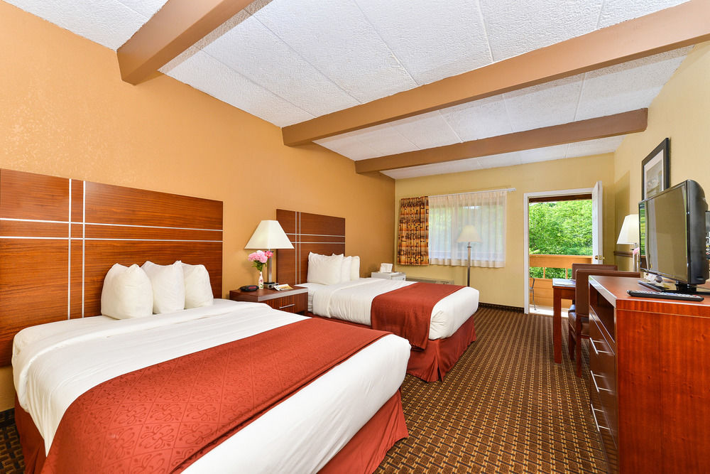 Quality Inn East Dubuque Bagian luar foto